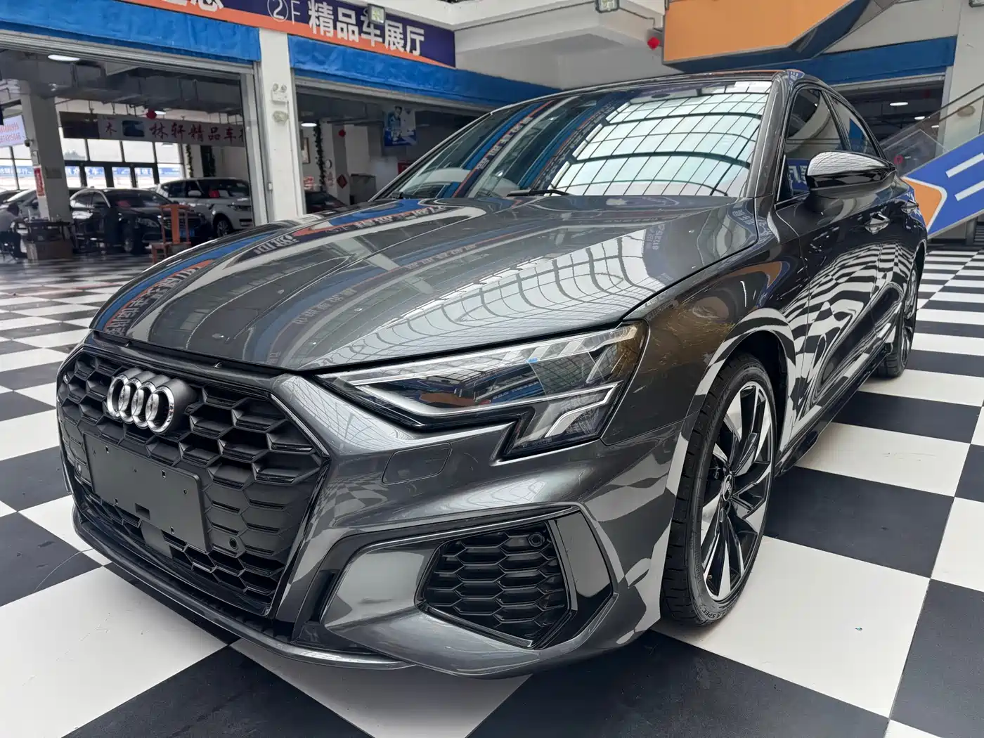 AUDI  A3